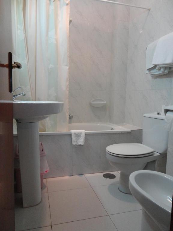 Hotel Garcas Lavacolla Bagian luar foto